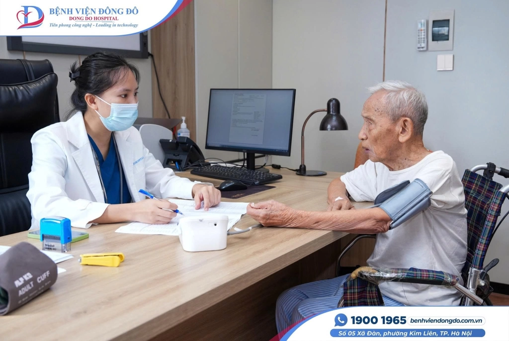 Thời tiết chuyển lạnh và nguy cơ tai biến tim mạch, đột quỵ ở người cao tuổi